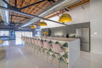 1604 Locust St, Kansas City, MO to rent Interior Photo- Image 2 of 4