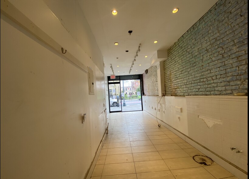 1092 Nostrand Ave, Brooklyn, NY for rent - Interior Photo - Image 3 of 5