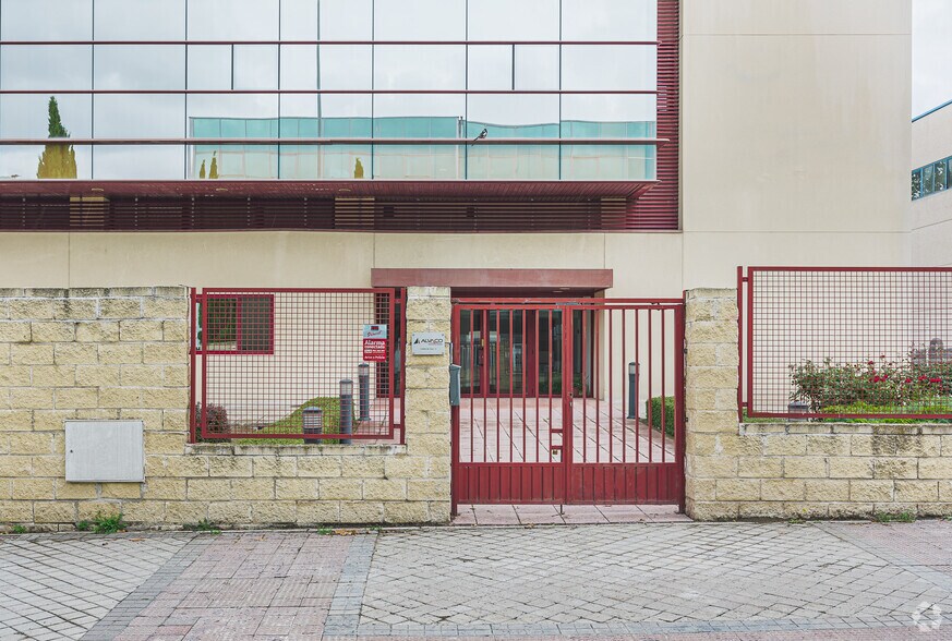 Avenida Italia, 10, Coslada, Madrid for sale - Building Photo - Image 3 of 38