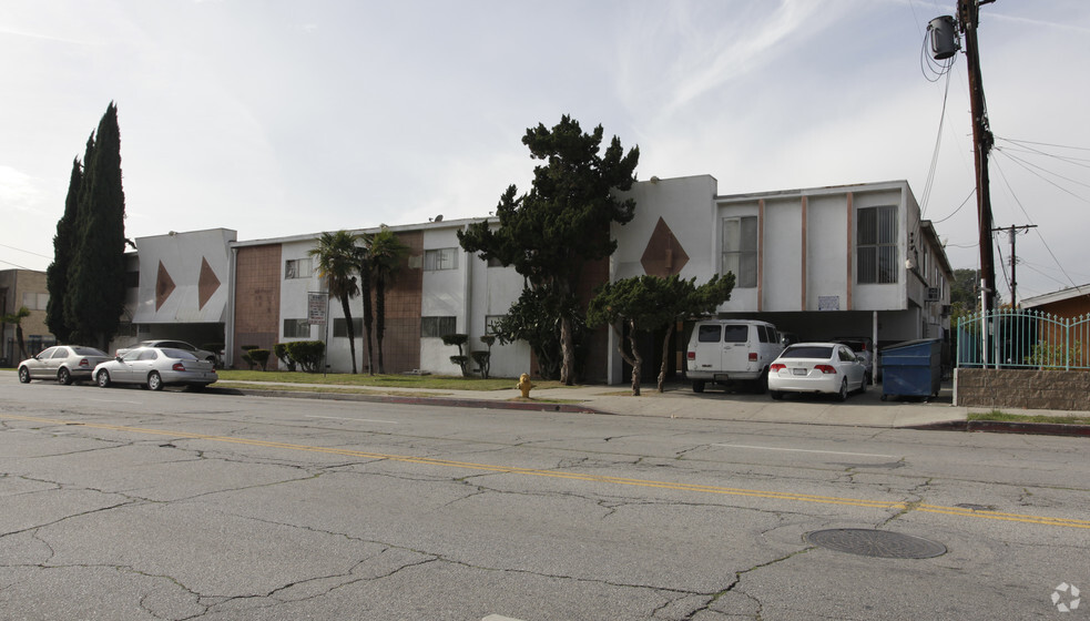 6961 Whitsett Ave, Los Angeles, CA for sale - Primary Photo - Image 1 of 1