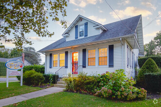 1303 Roanoke Ave, Riverhead, NY for sale Building Photo- Image 1 of 1