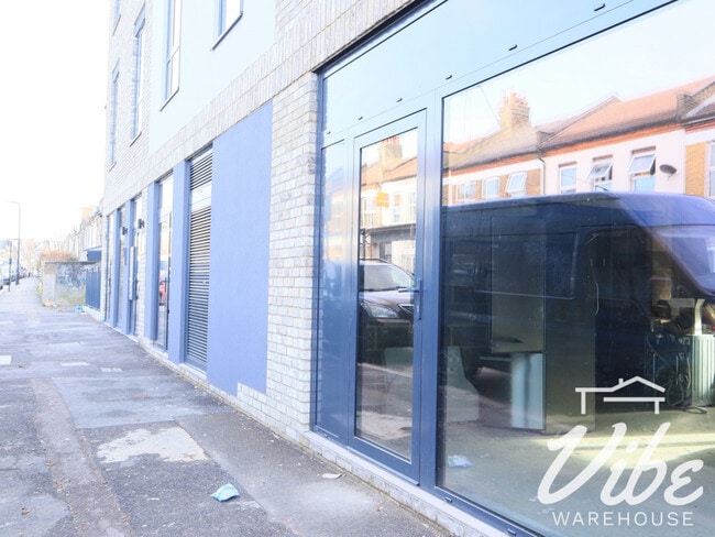 More details for 10-20 Windus Rd, London - Retail to Rent