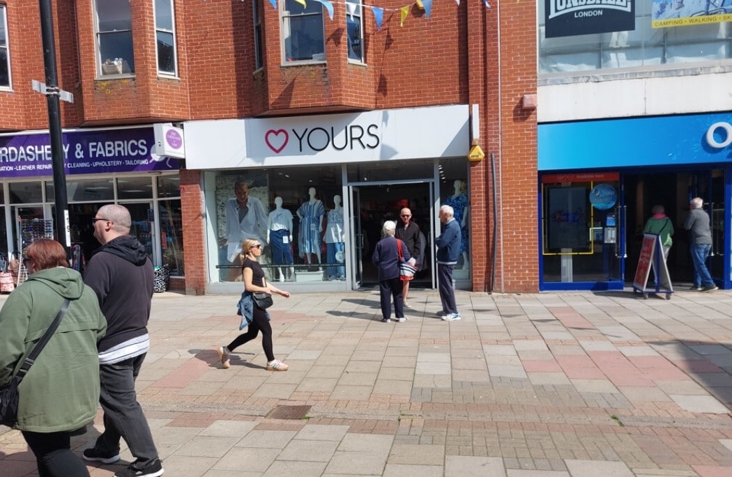 74 Montague St, Worthing for sale Primary Photo- Image 1 of 1