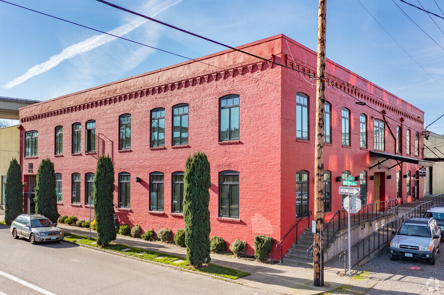 1800 NW Upshur St, Portland, OR for rent - Building Photo - Image 1 of 5