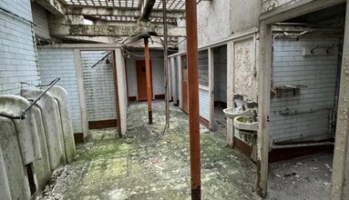 Lambeth Bridge, London to rent Interior Photo- Image 2 of 2