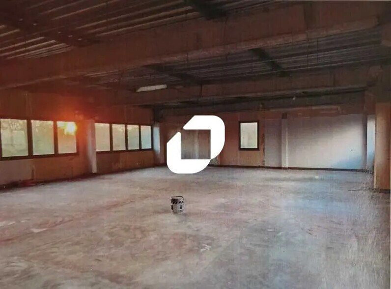 Office in Osny to rent - Interior Photo - Image 2 of 8