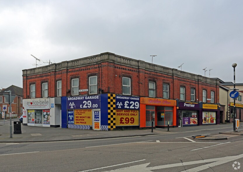 2-3 The Broadway, Andover for sale - Primary Photo - Image 1 of 1