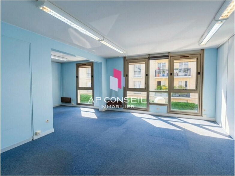Office in Versailles for sale - Building Photo - Image 2 of 14