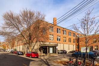 5425 Rue De Bordeaux, Montréal, QC for rent Building Photo- Image 1 of 6