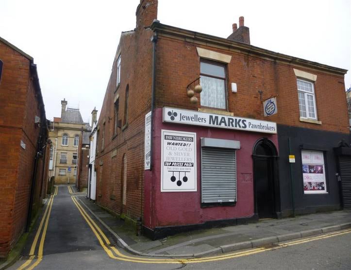 16 Waterloo St, Oldham for sale Primary Photo- Image 1 of 1