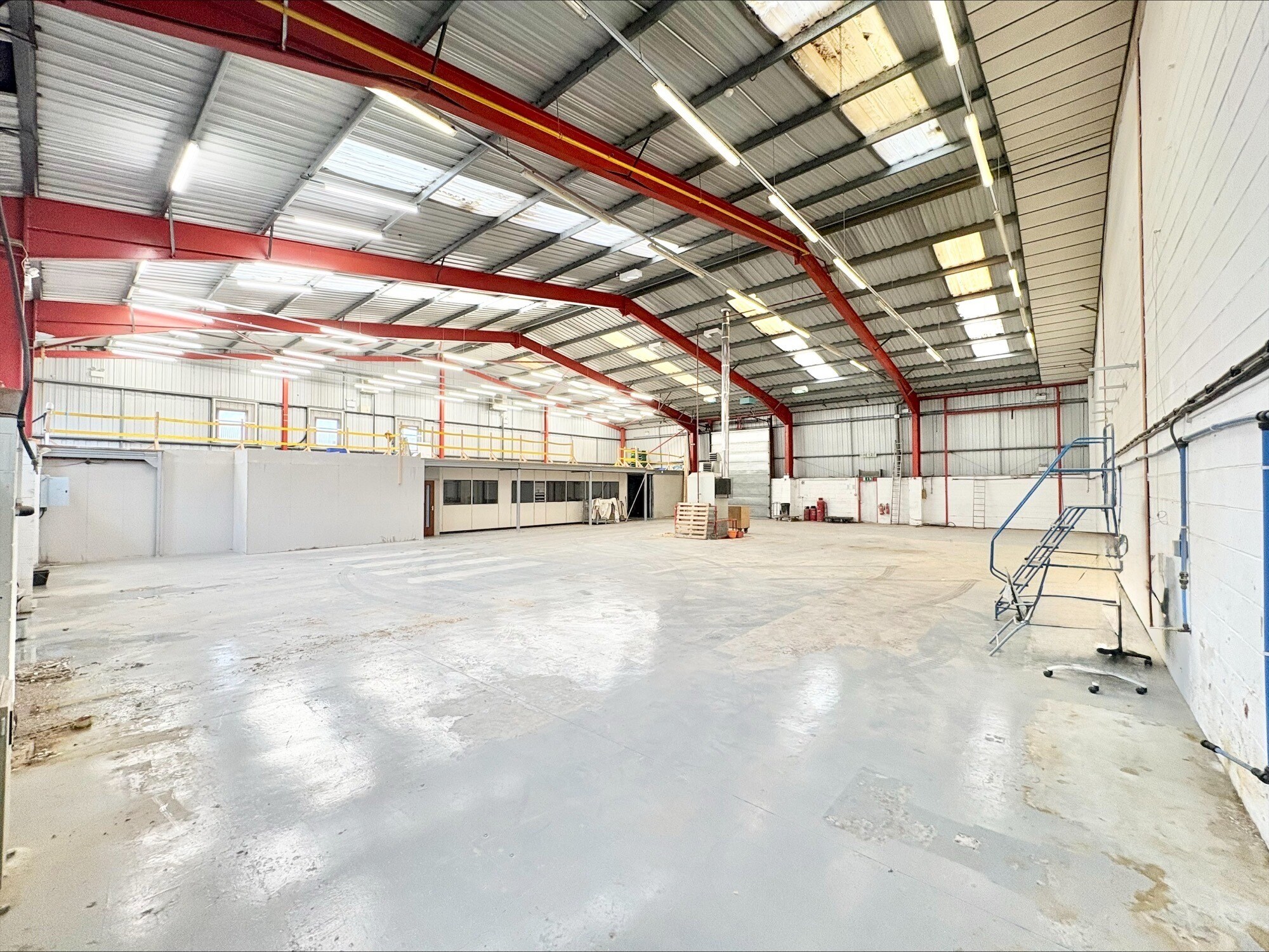 Peel Street, Oldham to rent Interior Photo- Image 1 of 5