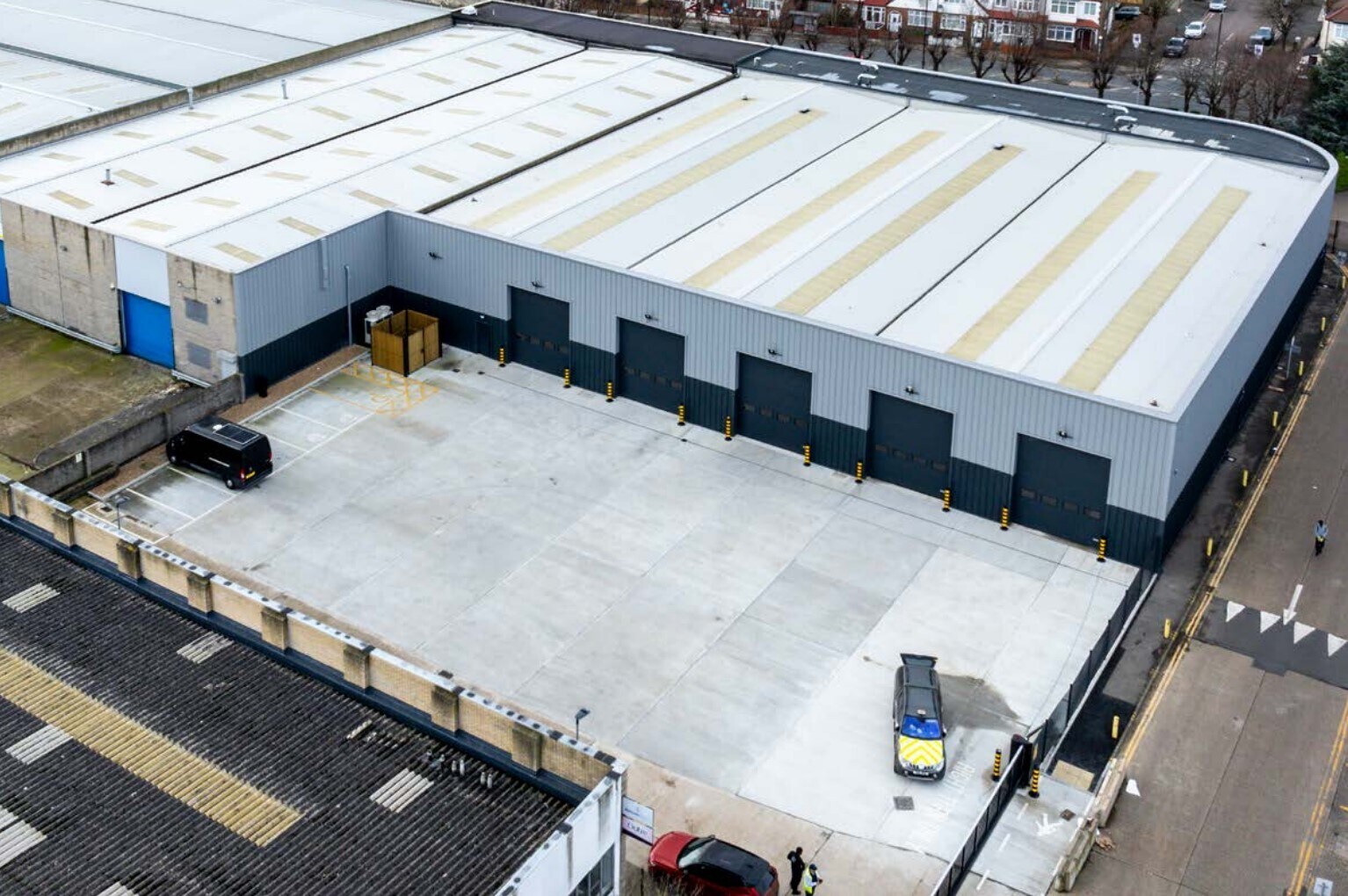 Streatham Rd, Mitcham to rent Building Photo- Image 1 of 5