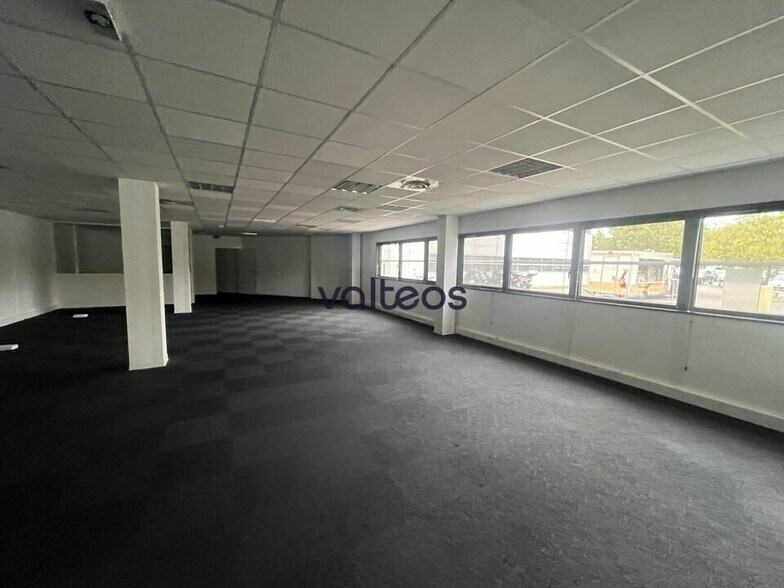 37 Chemin Des Ramassiers, Colomiers to rent - Building Photo - Image 2 of 7