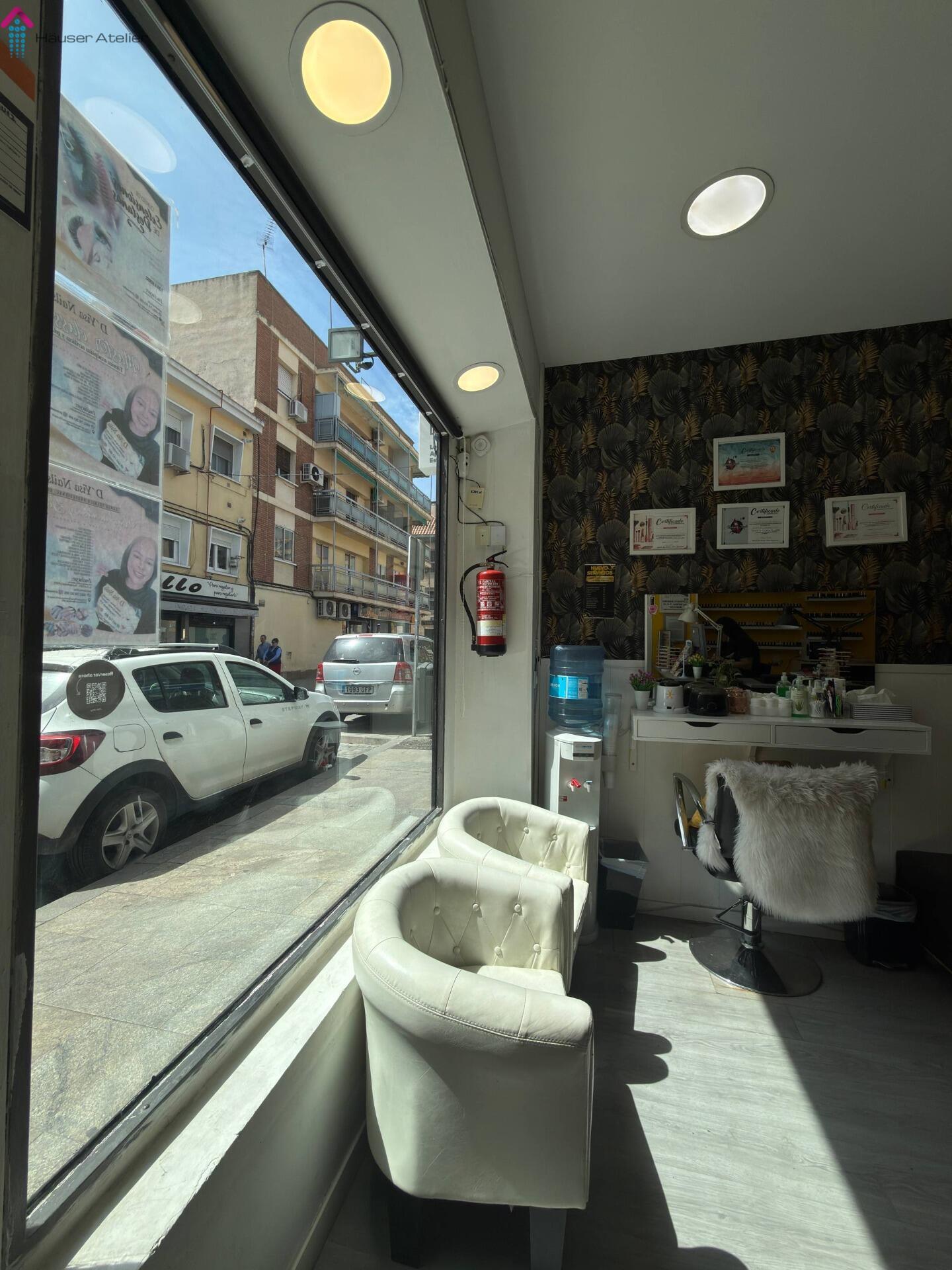 Retail in Madrid, Madrid to rent Primary Photo- Image 1 of 4