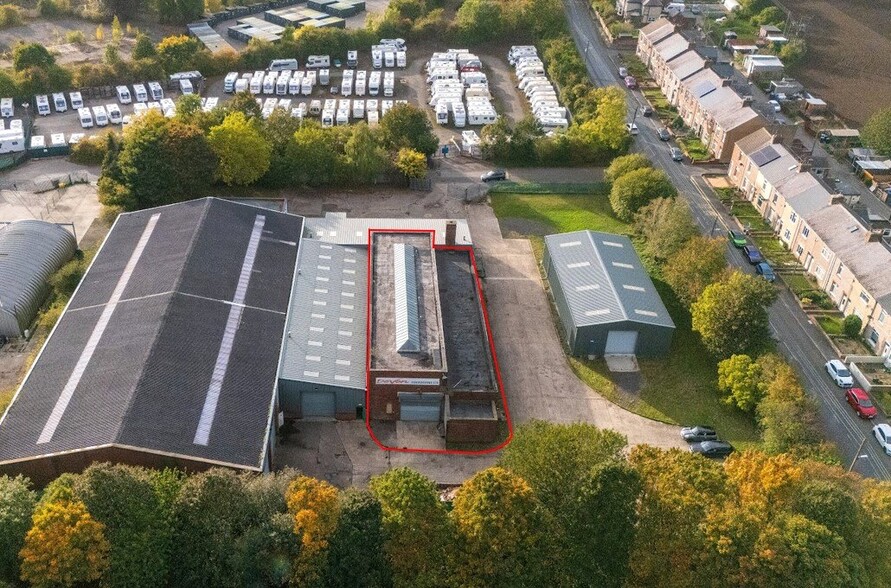 40 Mainsforth Rd, Ferryhill to rent - Primary Photo - Image 1 of 1