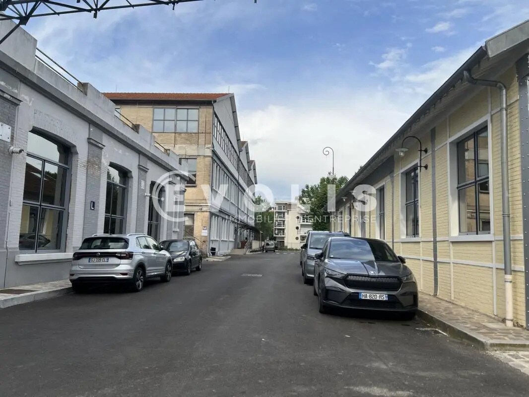 Industrial in Joinville-le-Pont to rent Building Photo- Image 1 of 9