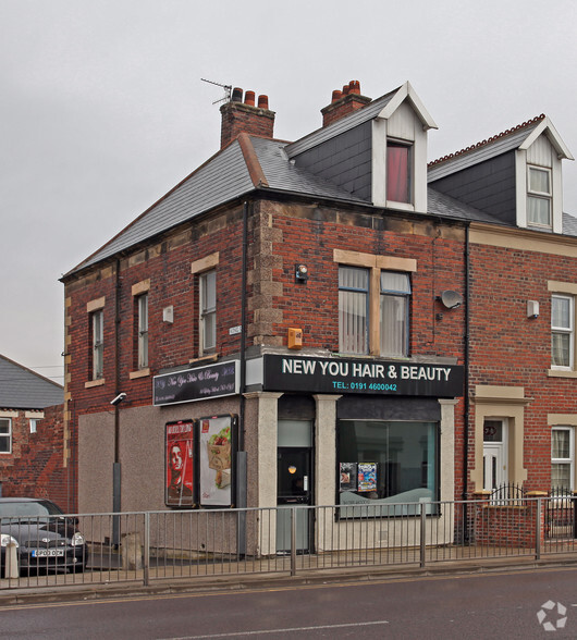 80 Lobley Hill Rd, Gateshead for rent - Primary Photo - Image 1 of 2