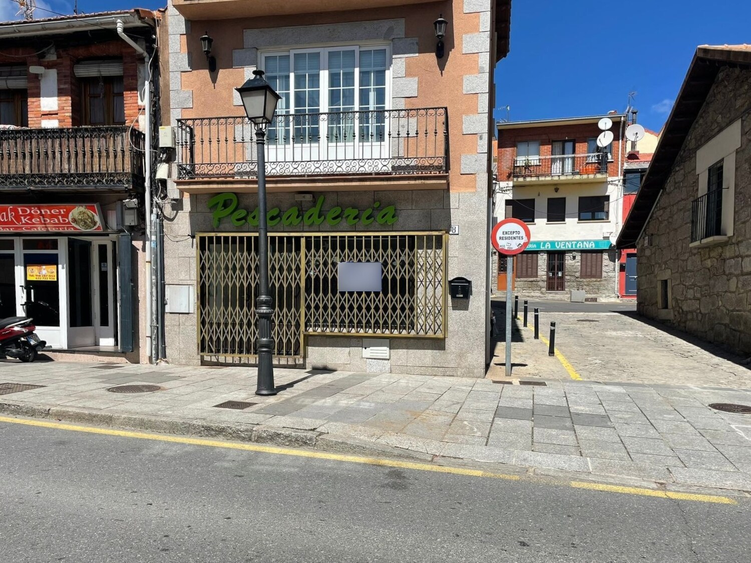 Retail in Cercedilla, Madrid to rent Floor Plan- Image 1 of 2