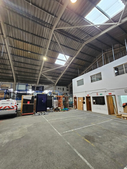 Industrial in Sant Joan Despí, Barcelona to rent - Interior Photo - Image 3 of 19