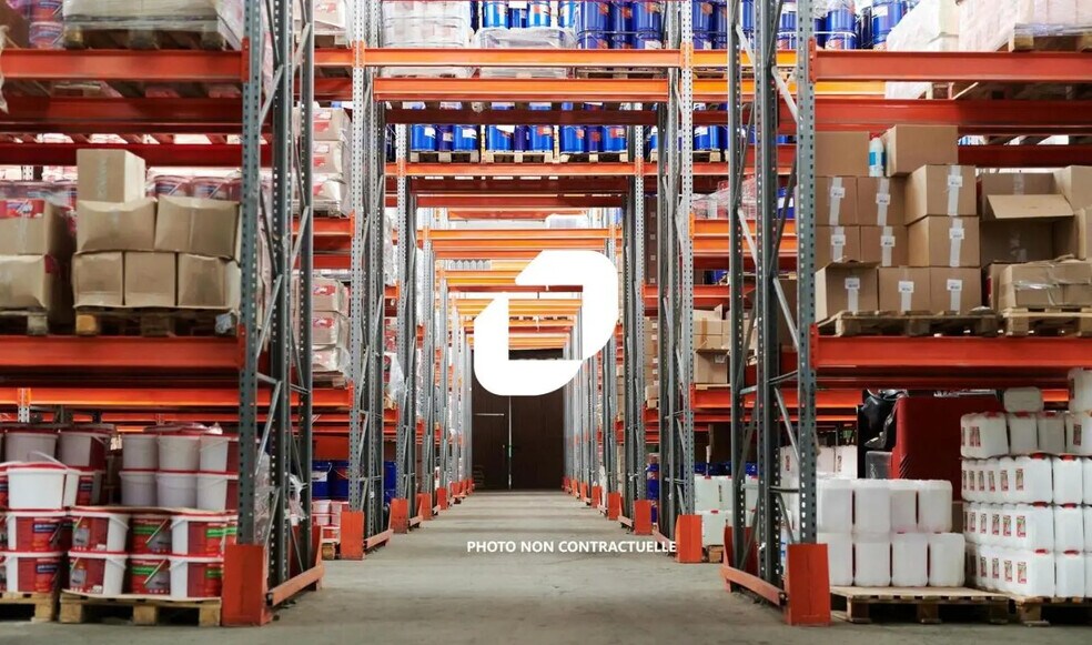 Light Industrial in Les Sorinières to rent - Interior Photo - Image 3 of 3