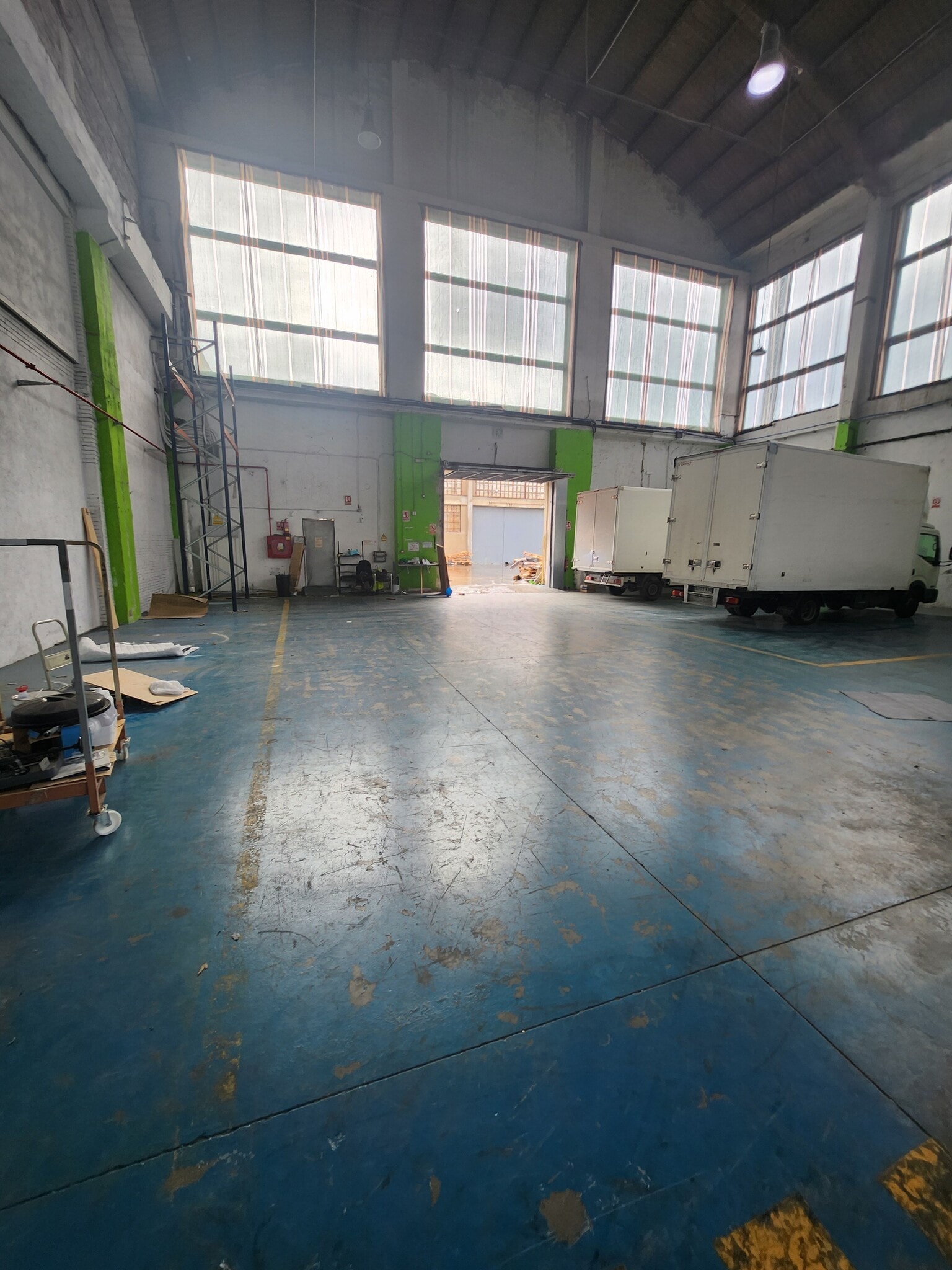 Industrial in L'Hospitalet de Llobregat, Barcelona to rent Building Photo- Image 1 of 10