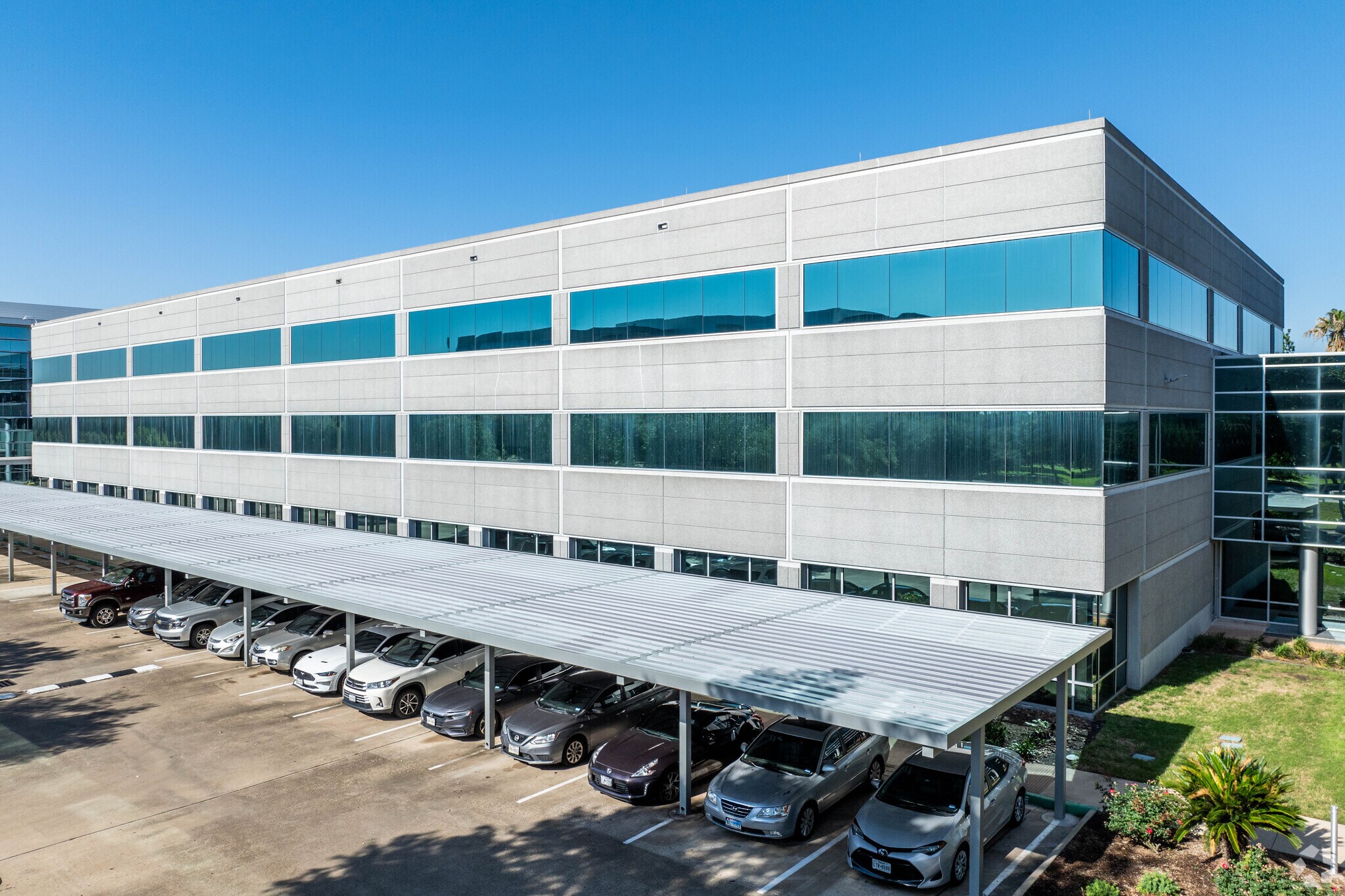 10300 Town Park Dr, Houston, TX to rent Primary Photo- Image 1 of 6