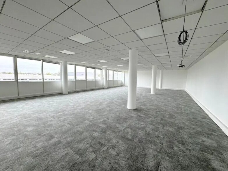 Office in Argenteuil to rent - Interior Photo - Image 1 of 21