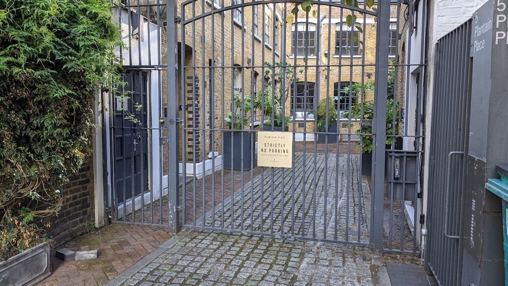 Plantain Pl, London to rent Building Photo- Image 1 of 4