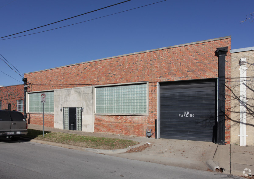 2919 Canton St, Dallas, TX for rent - Building Photo - Image 1 of 9