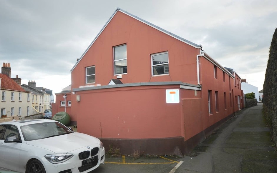 Le Bouet, Guernsey for sale - Primary Photo - Image 1 of 1