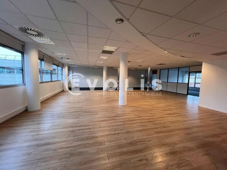 Office in Bordeaux to rent - Interior Photo - Image 1 of 4