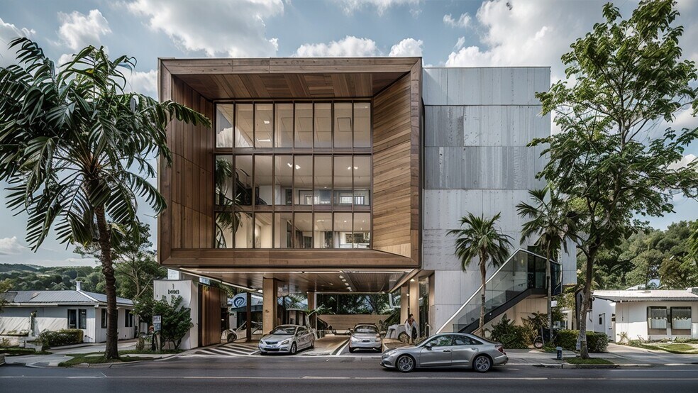 11 NW 168th St, North Miami Beach, FL for sale - Primary Photo - Image 1 of 1