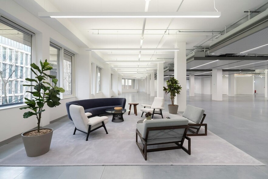 1 Stephen St, London to rent - Building Photo - Image 3 of 19