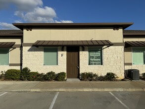 17134 N Eldridge Pkwy, Tomball, TX for rent Building Photo- Image 1 of 11