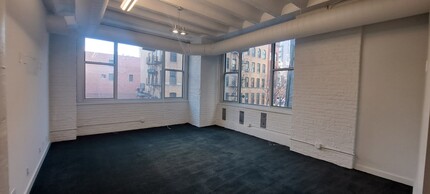 401 W Superior St, Chicago, IL for rent Building Photo- Image 2 of 12