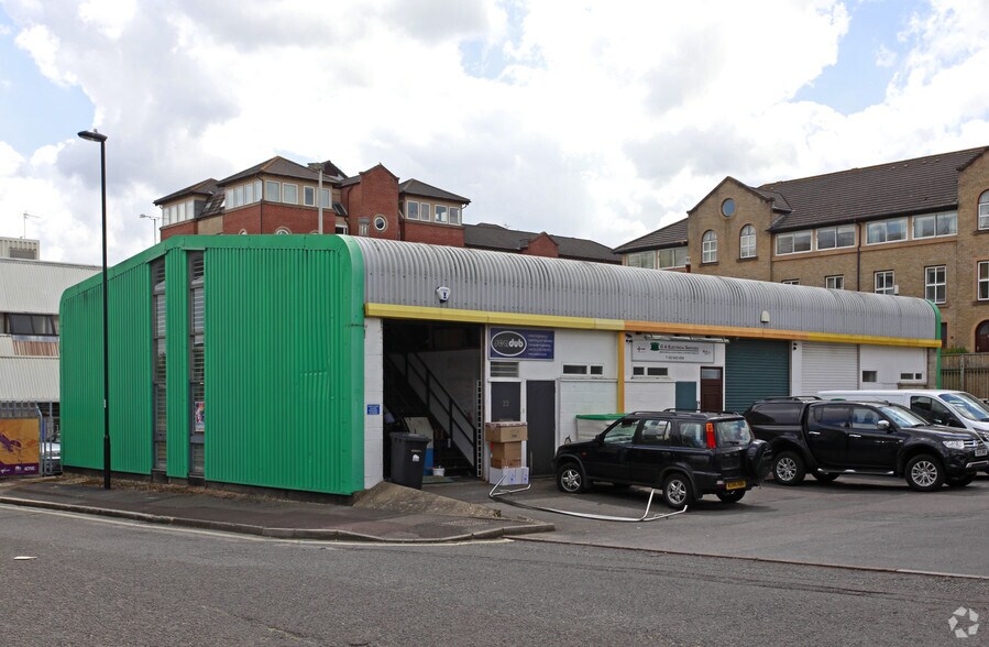 Floating Bridge Rd, Southampton SO14 3FL UK