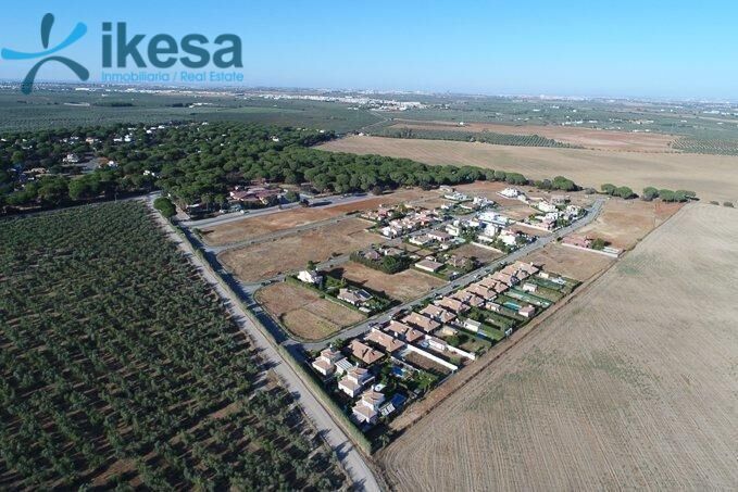 Land in Bollullos de la Mitación for sale Building Photo- Image 1 of 10
