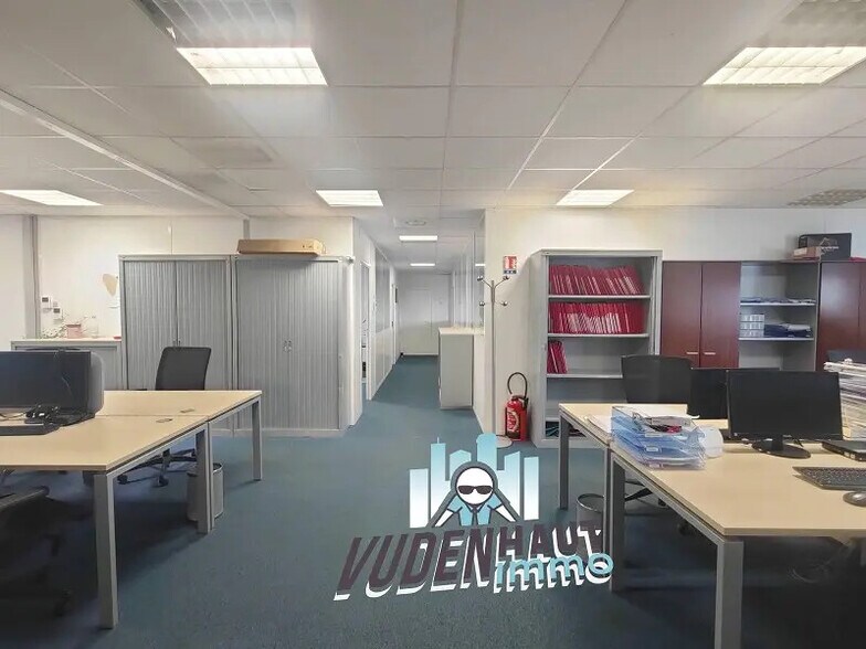 Office in Labège to rent - Interior Photo - Image 2 of 9