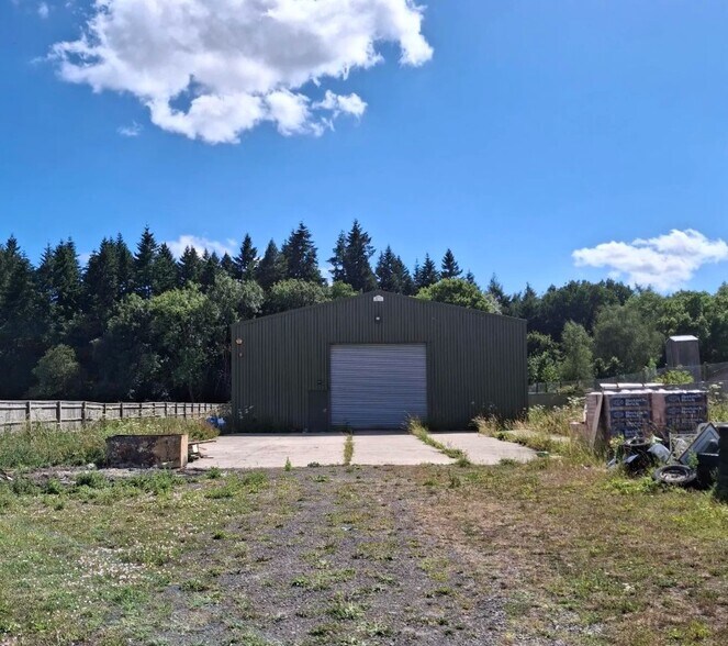 Bere Court Rd, Upper Basildon for sale - Building Photo - Image 1 of 2