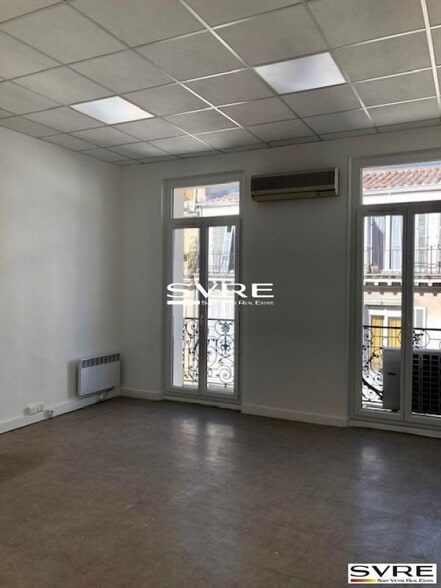 Office in Marseille to rent - Interior Photo - Image 2 of 11