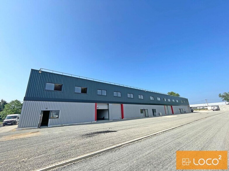 Light Industrial in Bruguières to rent - Building Photo - Image 1 of 7