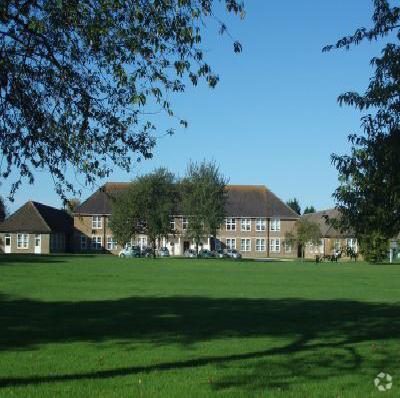 Naas Ln, Quedgeley for rent - Building Photo - Image 2 of 2