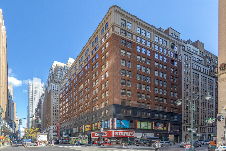 500 Eighth Ave, New York, NY for rent - Building Photo - Image 2 of 13