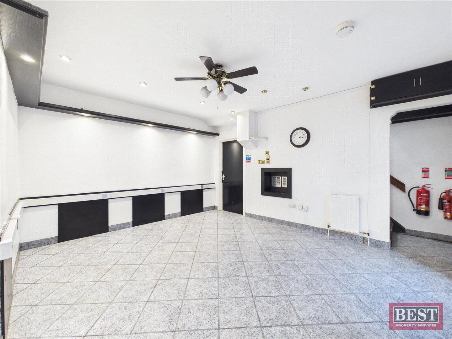 2 Marcus St, Newry to rent Interior Photo- Image 1 of 6