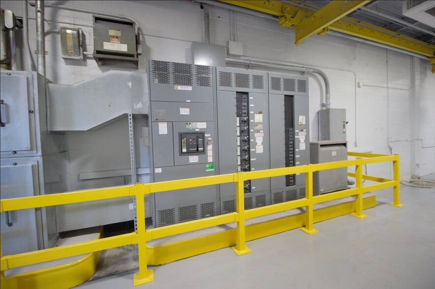 1390 Mt Read Blvd, Rochester, NY to rent - Building Photo - Image 3 of 33