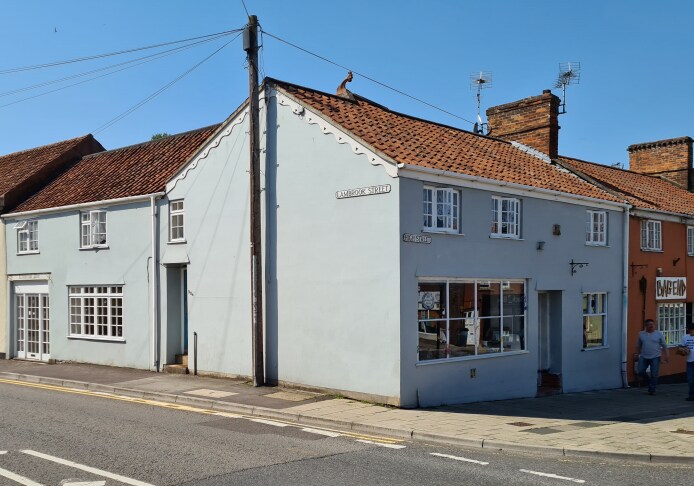 90-90a High St, Glastonbury for sale Primary Photo- Image 1 of 1