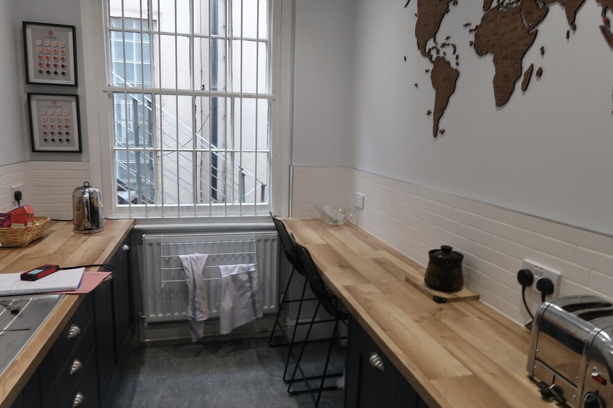 6 Friar Ln, Leicester for sale - Interior Photo - Image 2 of 3