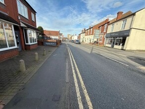 2D High St, Stourbridge to rent Building Photo- Image 2 of 5