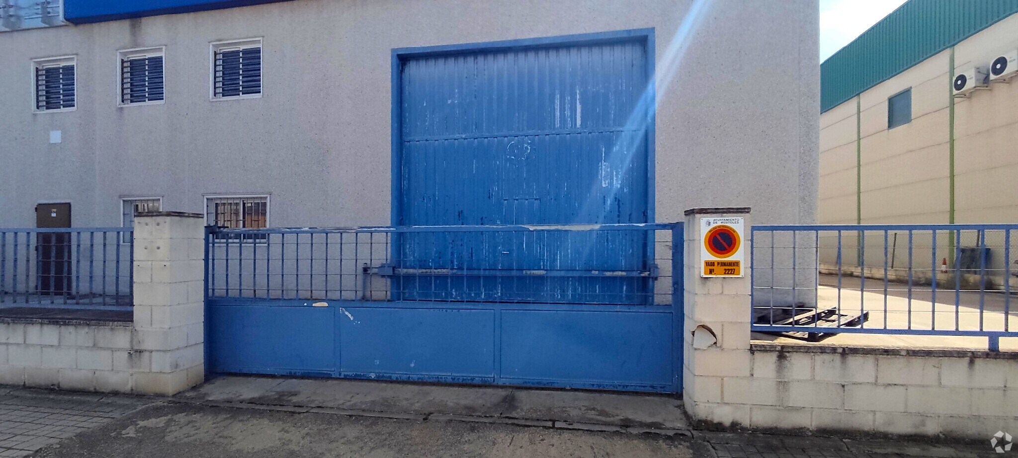 Industrial in Móstoles, Madrid for sale Primary Photo- Image 1 of 2