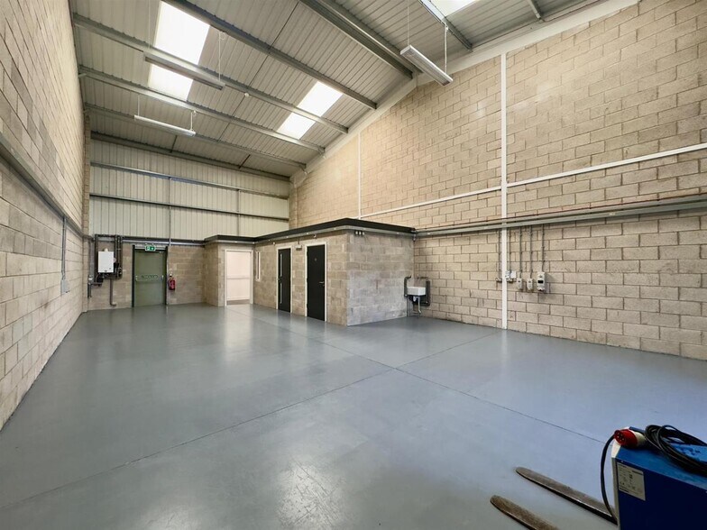 Church Vw, Chesterfield to rent - Interior Photo - Image 2 of 4